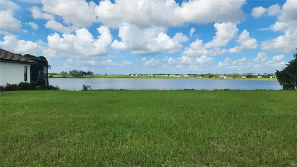 156 Valencia Ridge Drive, AUBURNDALE, FL 33823