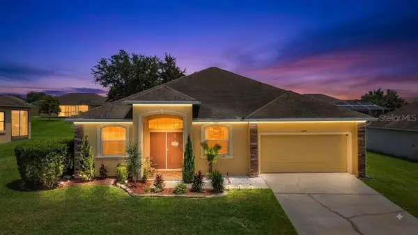 8230 Woodvine Circle, LAKELAND, FL 33810