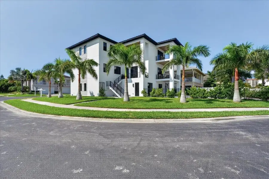 116 Wimbledon Court, Redington Shores, FL 33708 - #2
