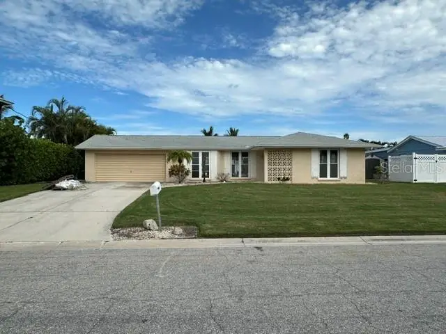 524 68th Street, Holmes Beach, FL 34217 - #1