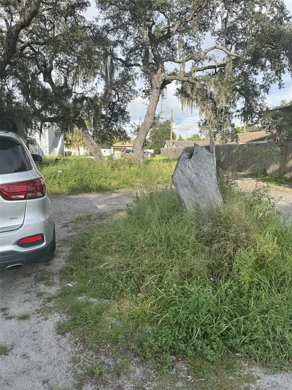 Edwin Street Ne, WINTER HAVEN, FL 33881