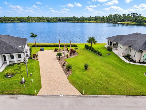 676 Meandering Way, POLK CITY, FL 33868
