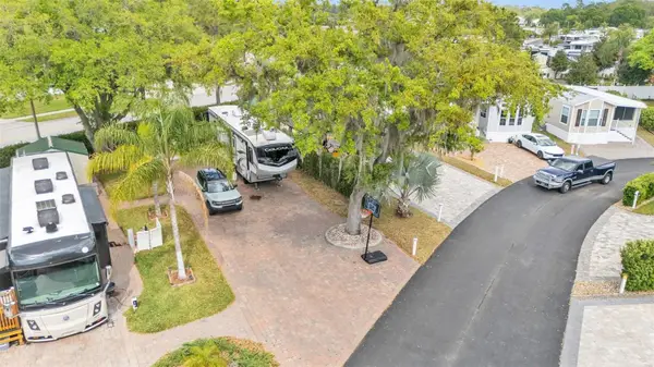 16329 Cherry Tree Court, CLERMONT, FL 34714