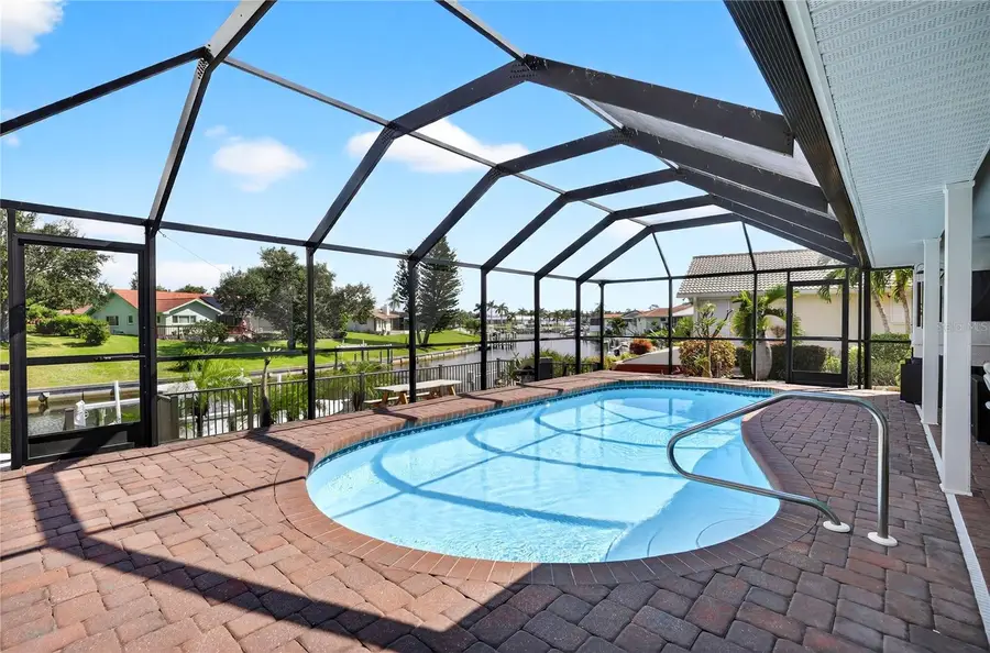 319 Oakwood Circle, Englewood, FL 34223 - Image #3