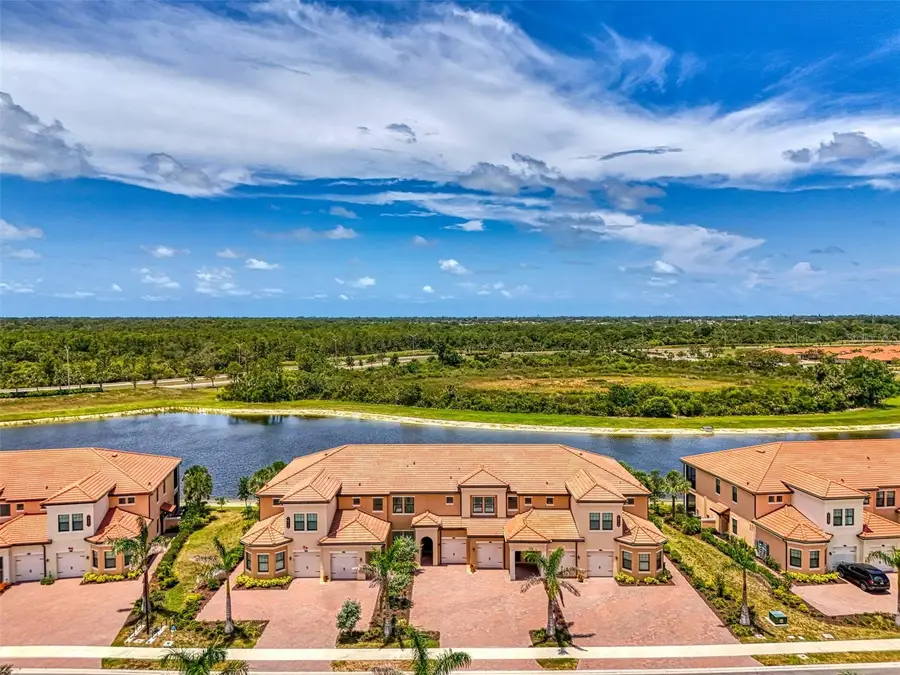 10213 Staggerbush Drive #202, Venice, FL 34293 - Image #3