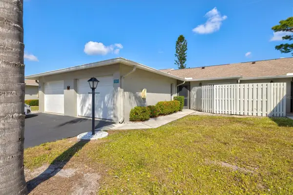 608 Pinebrook Crescent, VENICE, FL 34285