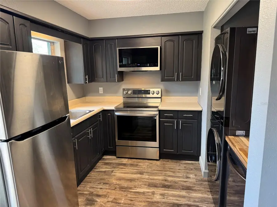 2218 Seaboard Avenue, Venice, FL 34293 - Image #2