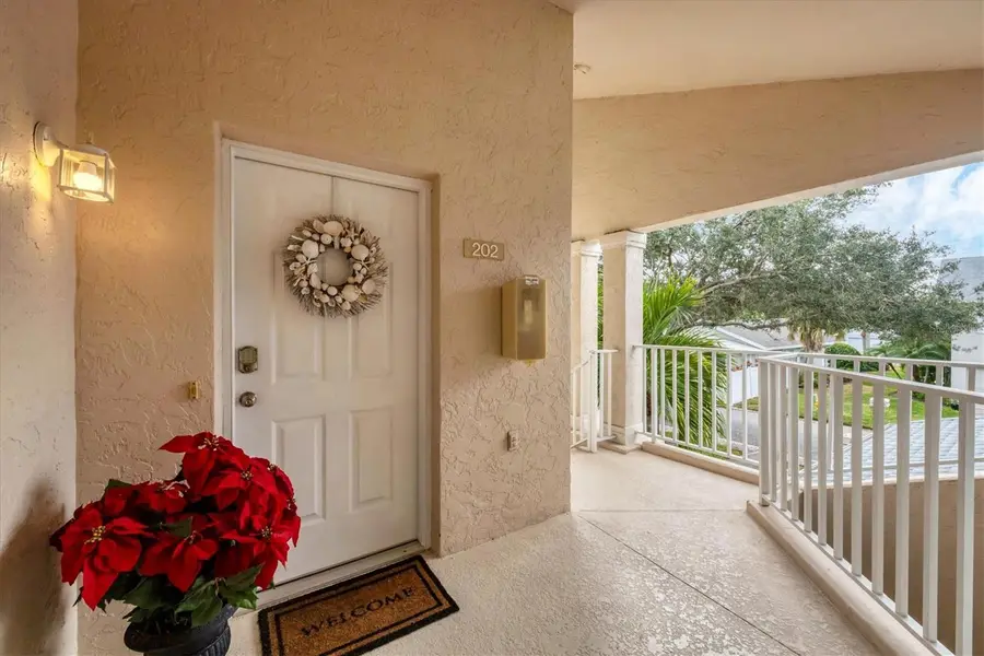 7266 Eleanor Circle #202, Sarasota, FL 34243 - Image #3