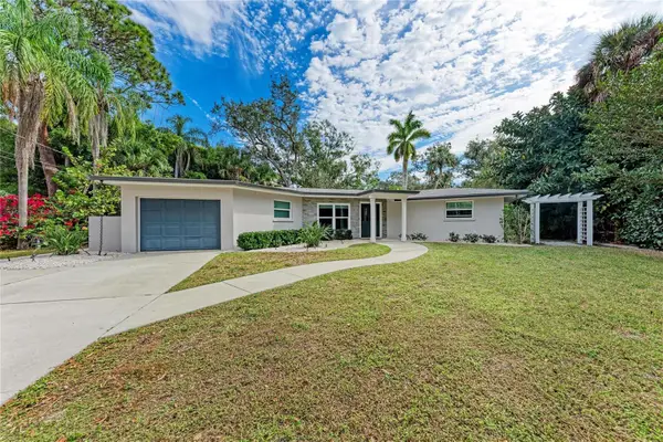 2132 Hyde Park Circle, SARASOTA, FL 34239