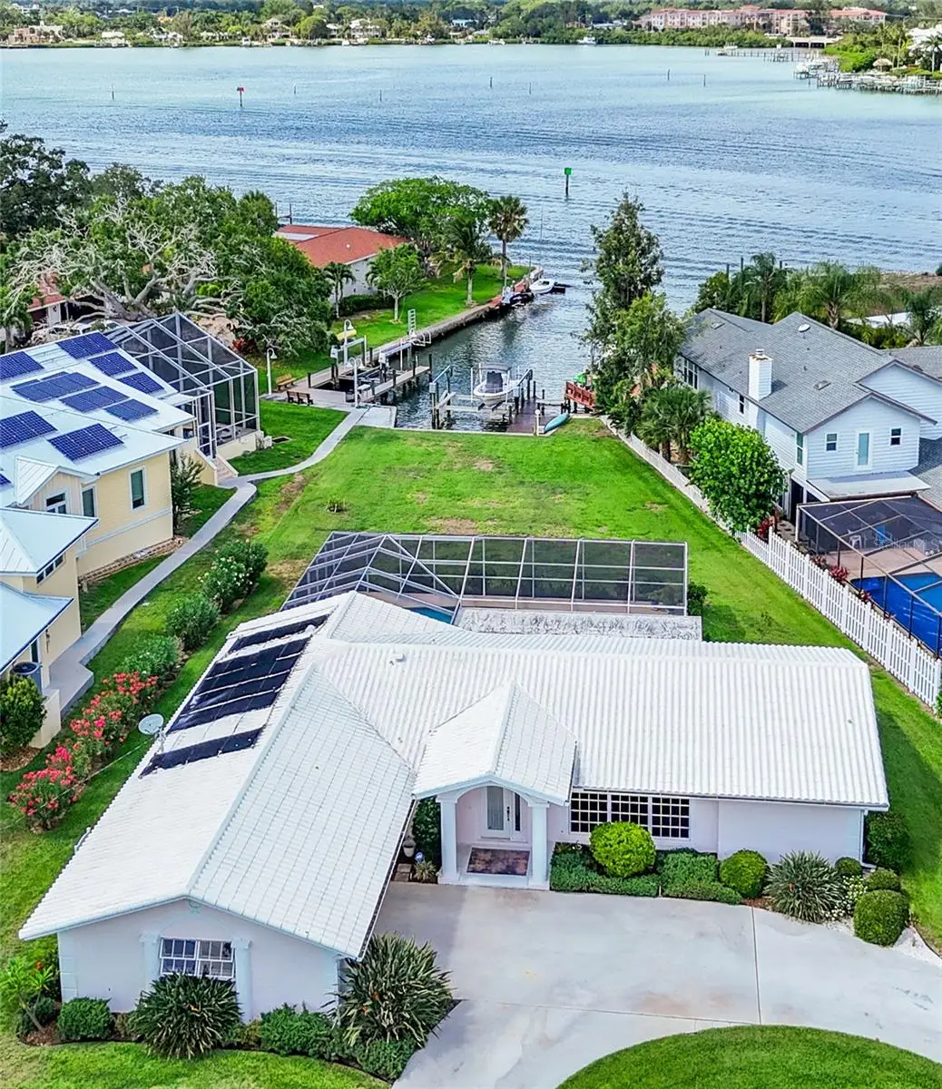 396 Bayshore Drive, Venice, FL 34285 - Image #1