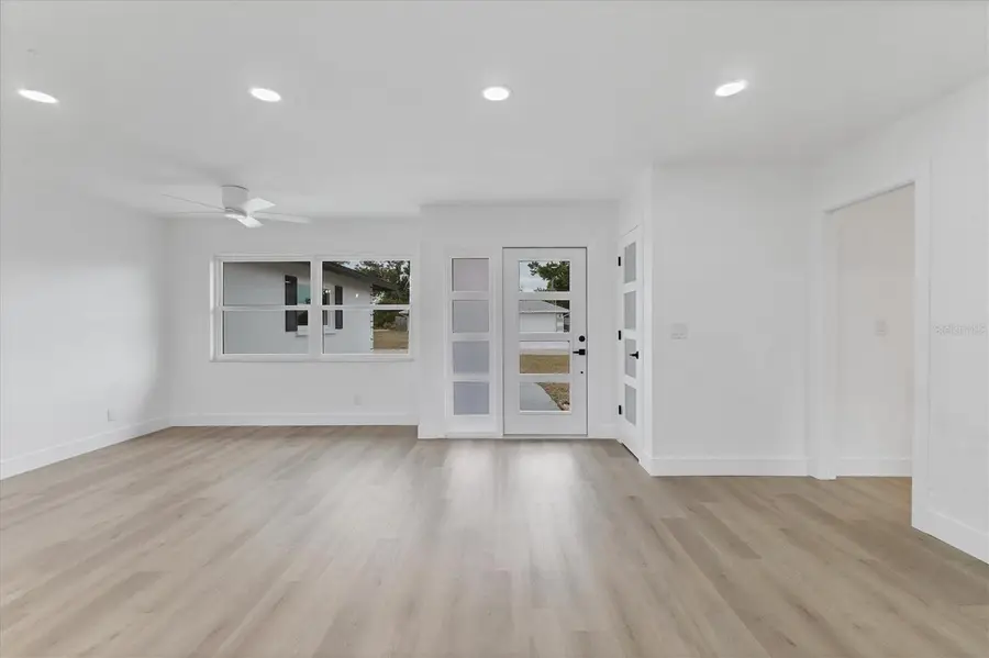 218 Alsace Avenue, Venice, FL 34293 - Image #3