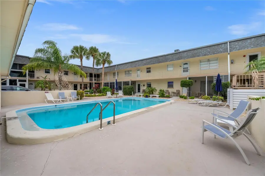528 Barcelona Avenue #114, Venice, FL 34285 - Image #2