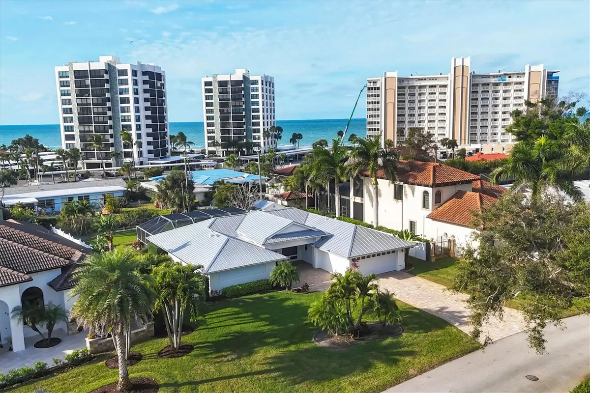 633 Valencia Road, Venice, FL 34285 - Image #1