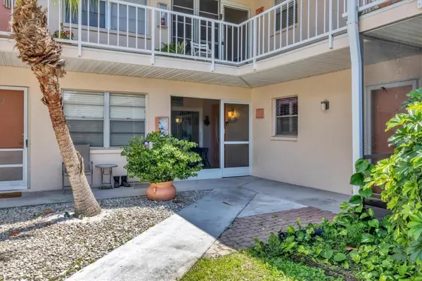 460 Base Avenue E #113, VENICE, FL 34285