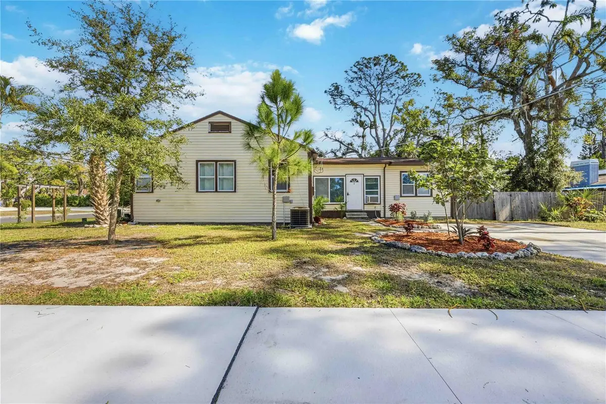 1919 12th Avenue W, Bradenton, FL 34205 - #1
