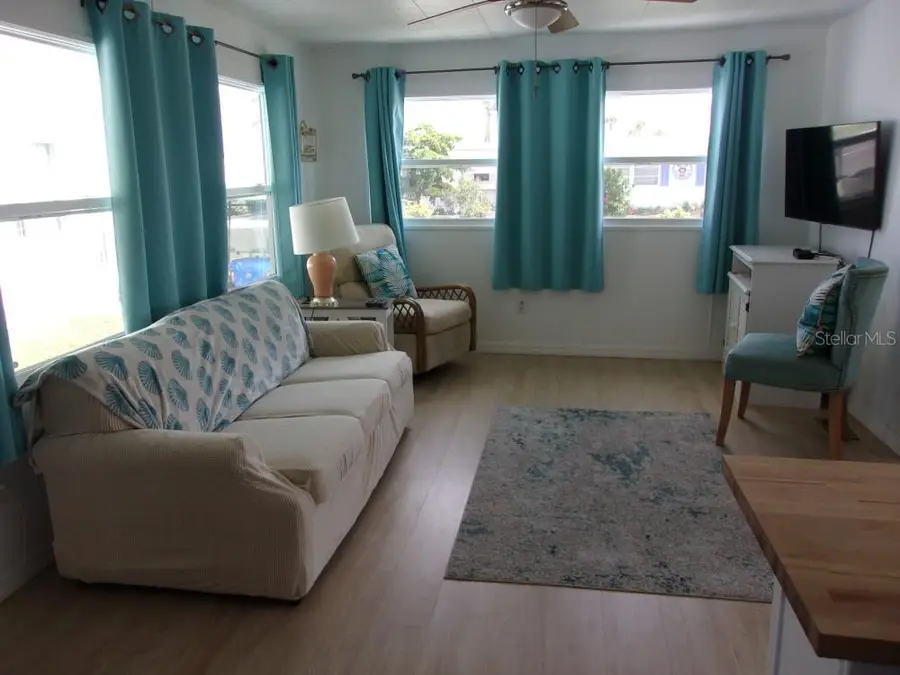 805 S Green Circle, Venice, FL 34285 - Image #2