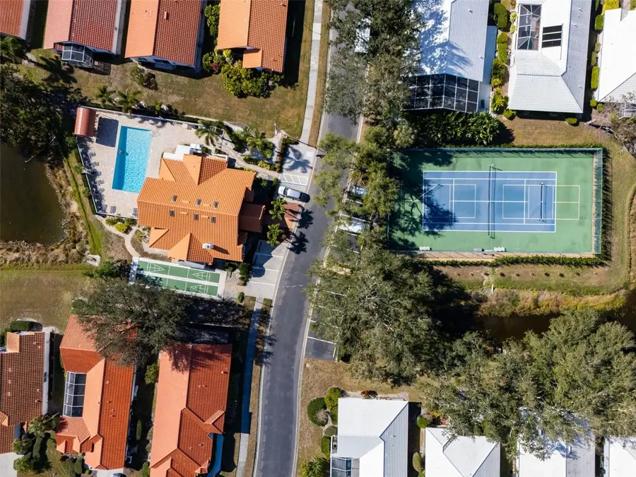 944 Harbor Town Drive, Venice, FL 34292 - Image #2