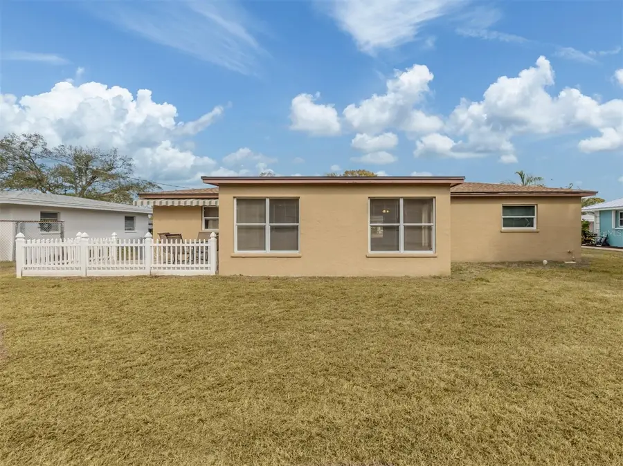 1215 Mango Avenue, Venice, FL 34285 - #3