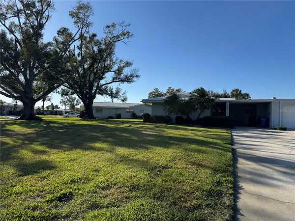 3318 Village Green Drive #823, SARASOTA, FL 34239