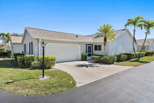 677 Ironwood Circle #104, VENICE, FL 34292