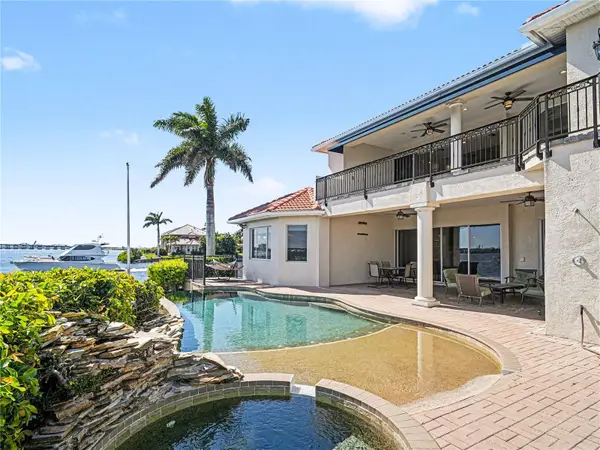 102 12th Avenue E, PALMETTO, FL 34221