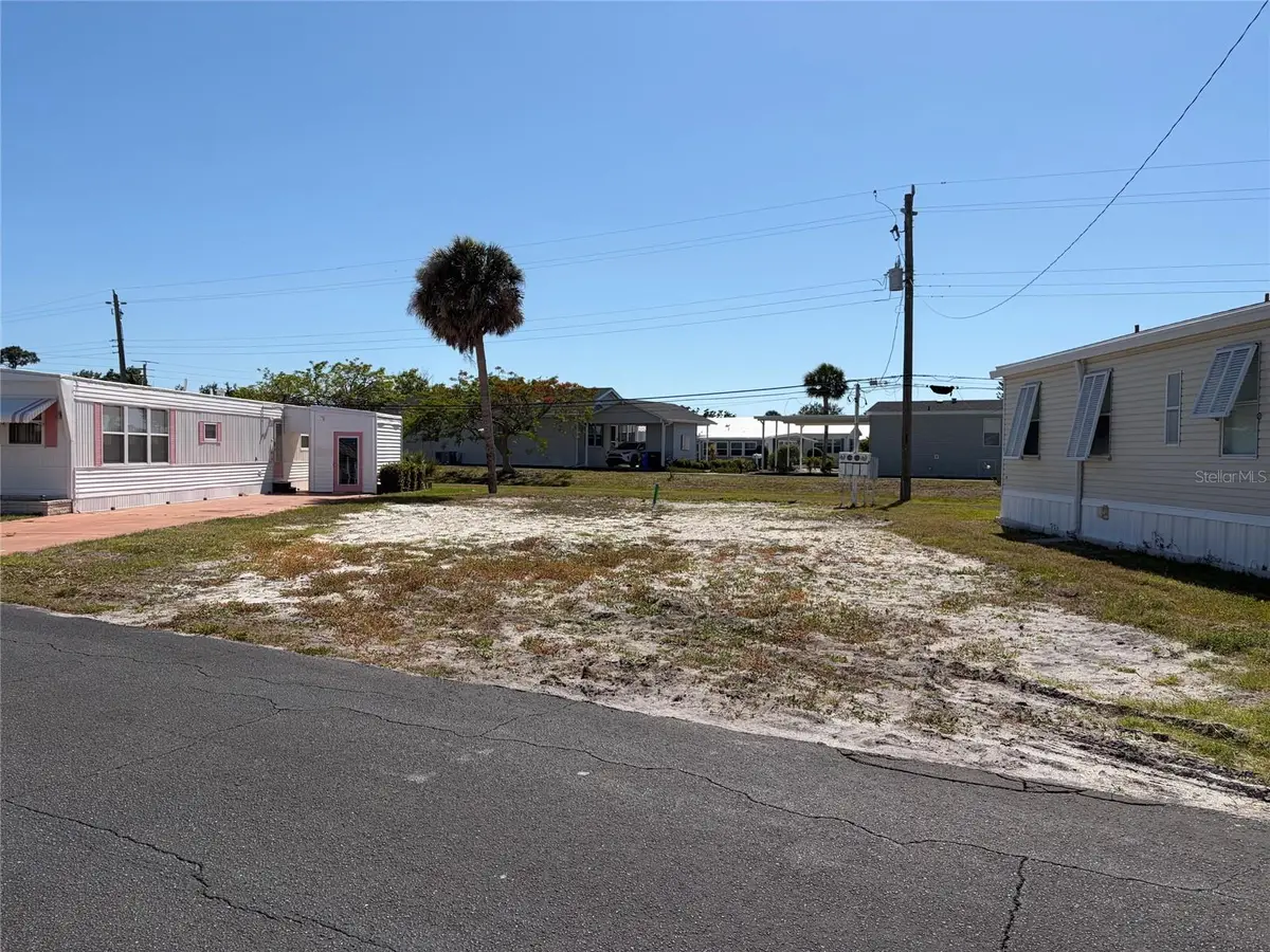 218 Outer Drive W, Venice, FL 34285 - #1