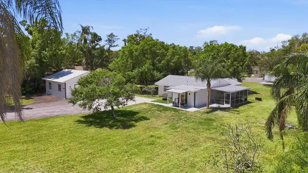 4300 Eastern Parkway, SARASOTA, FL 34233