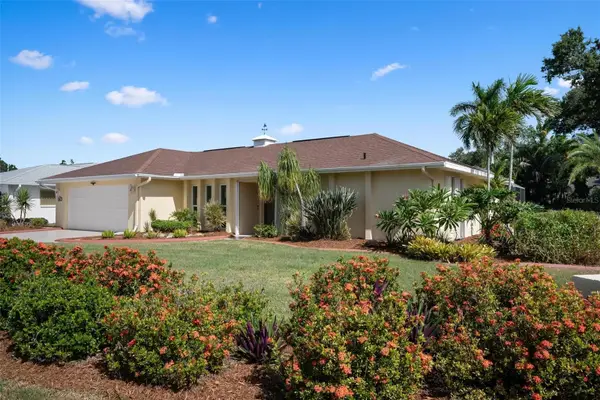 1011 Pine Forest Court, VENICE, FL 34293