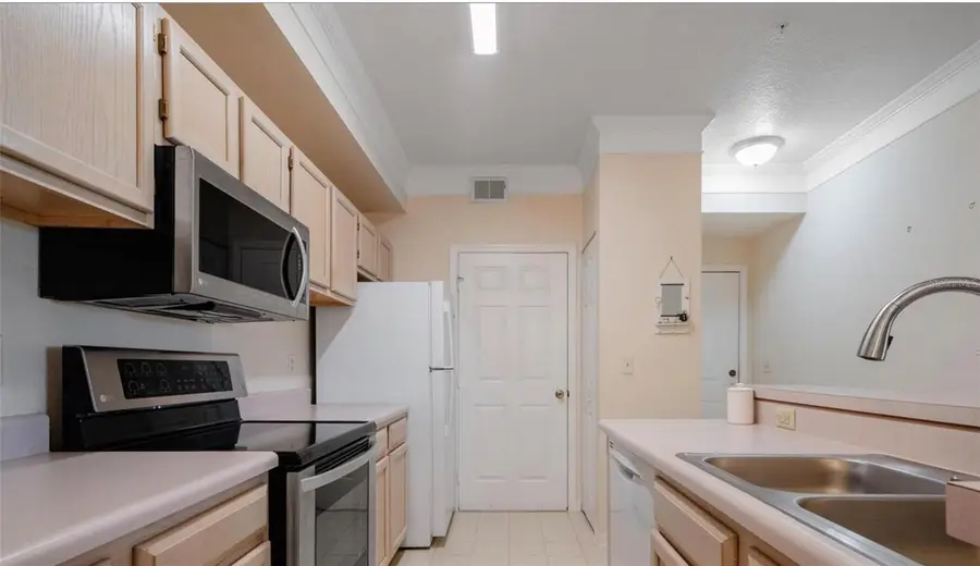 11490 Villa Grand #221, Fort Myers, FL 33913 - #3