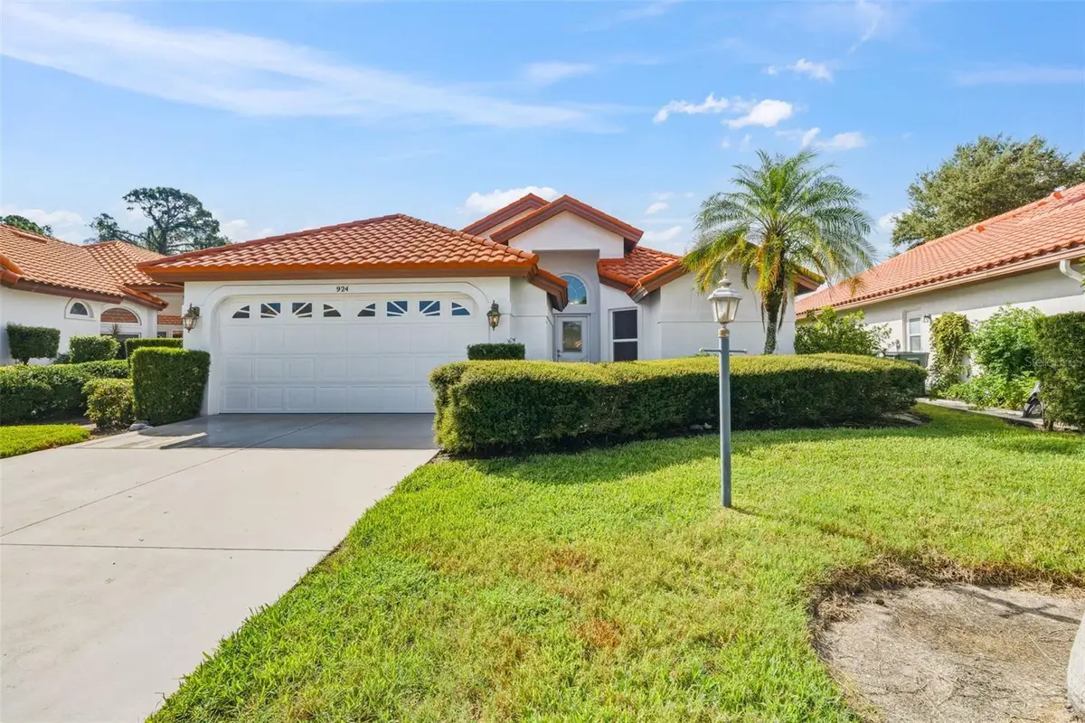 924 Harbor Town Drive, Venice, FL 34292 - #1