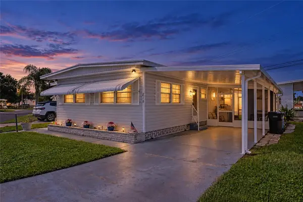 216 Outer Drive E, VENICE, FL 34285