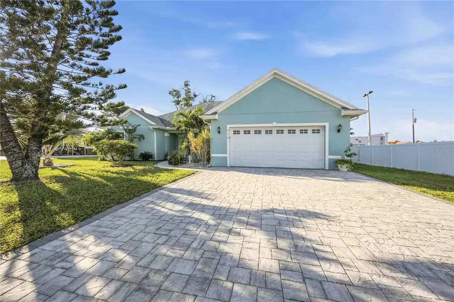 716 Laurel Avenue, Venice, FL 34285 - #3