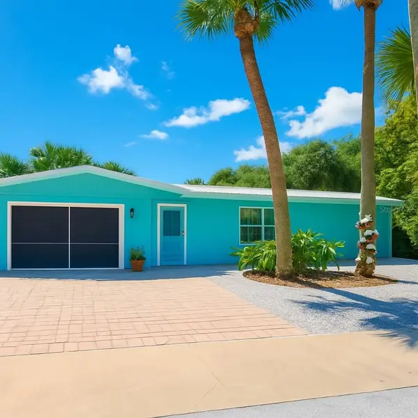 905 E 1st Avenue, NEW SMYRNA BEACH, FL 32169