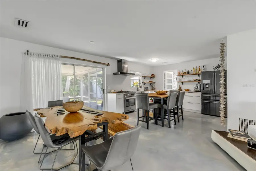 645 Goodwin Avenue, New Smyrna Beach, FL 32169 - Image #2