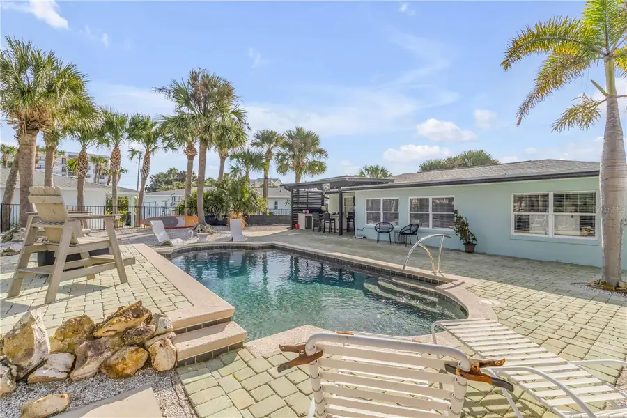 402 Lincoln Avenue, New Smyrna Beach, FL 32169 - Image #2