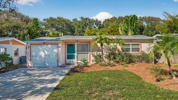 810 E 9th Avenue, NEW SMYRNA BEACH, FL 32169