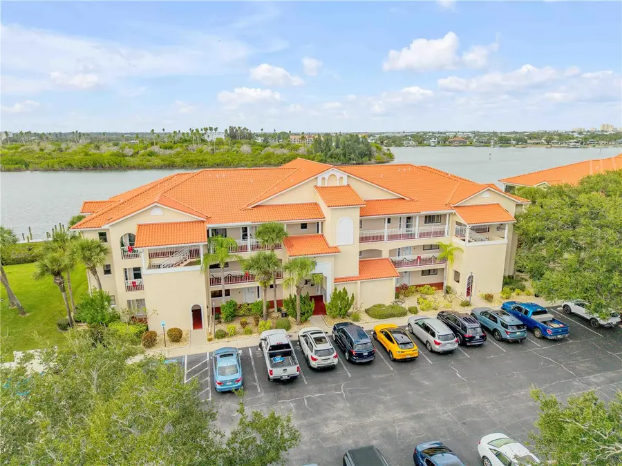 460 Bouchelle Drive #304, New Smyrna Beach, FL 32169 - Image #2