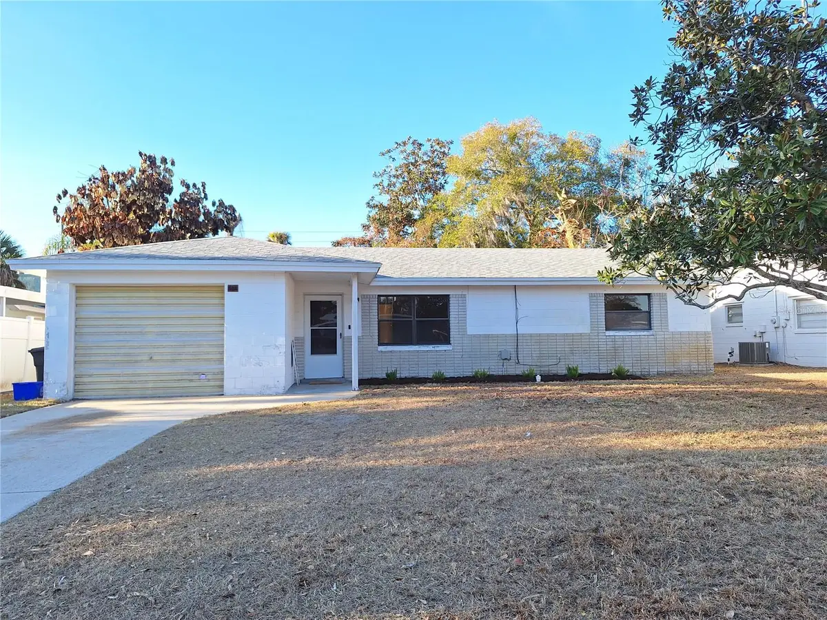 607 Edward Street, New Smyrna Beach, FL 32168 - #1