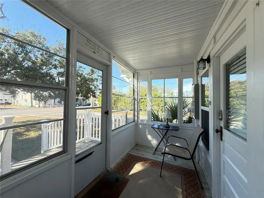 207 N Pine Street, New Smyrna Beach, FL 32169 - #2