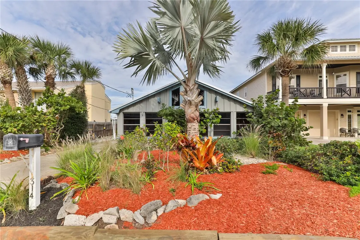 314 Due East Street, New Smyrna Beach, FL 32169 - #1
