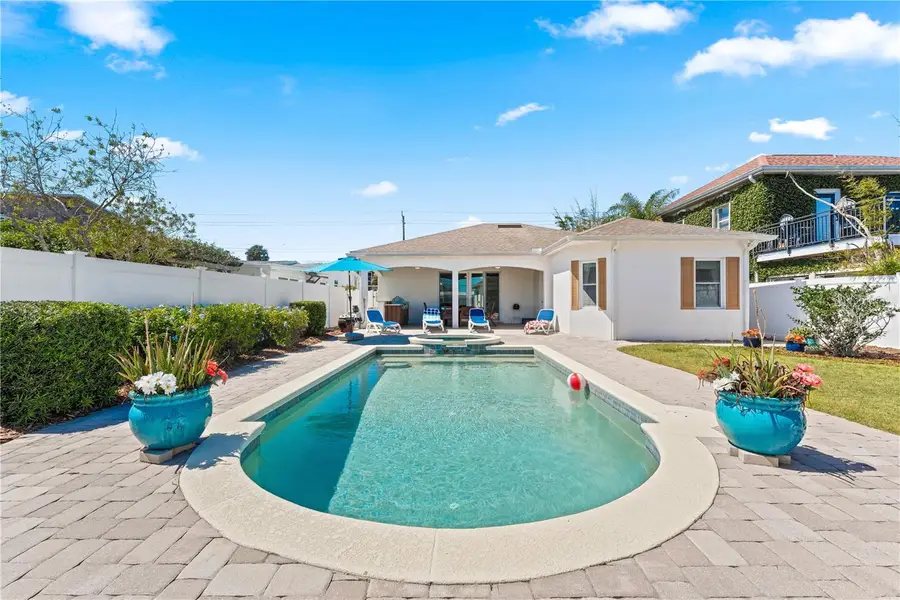 827 E 26th Avenue, New Smyrna Beach, FL 32169 - #3