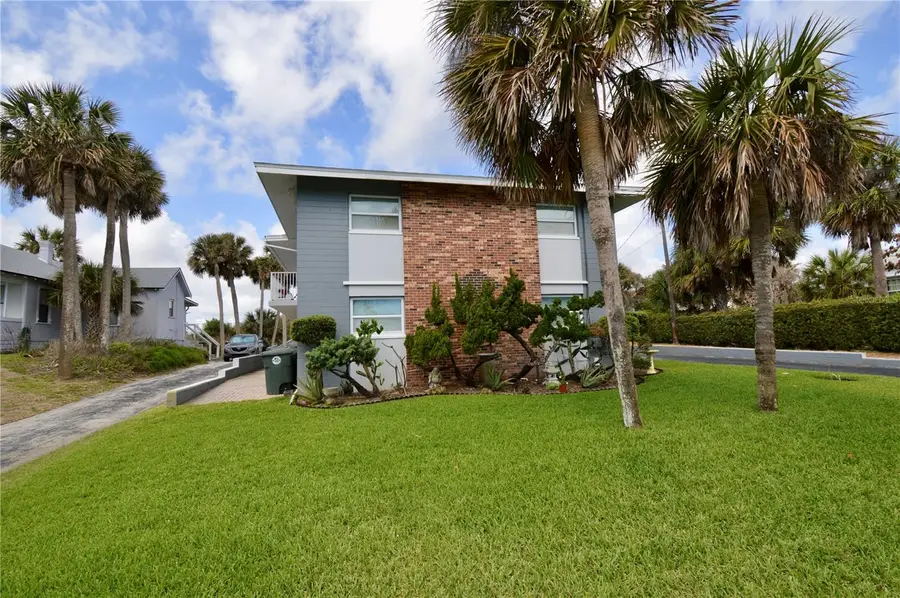 835 N Grandview Avenue, Daytona Beach, FL 32118 - #2