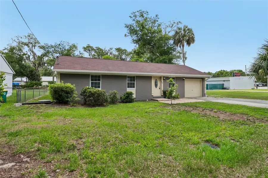 105 N Fairfax Avenue, Deland, FL 32724 - #2