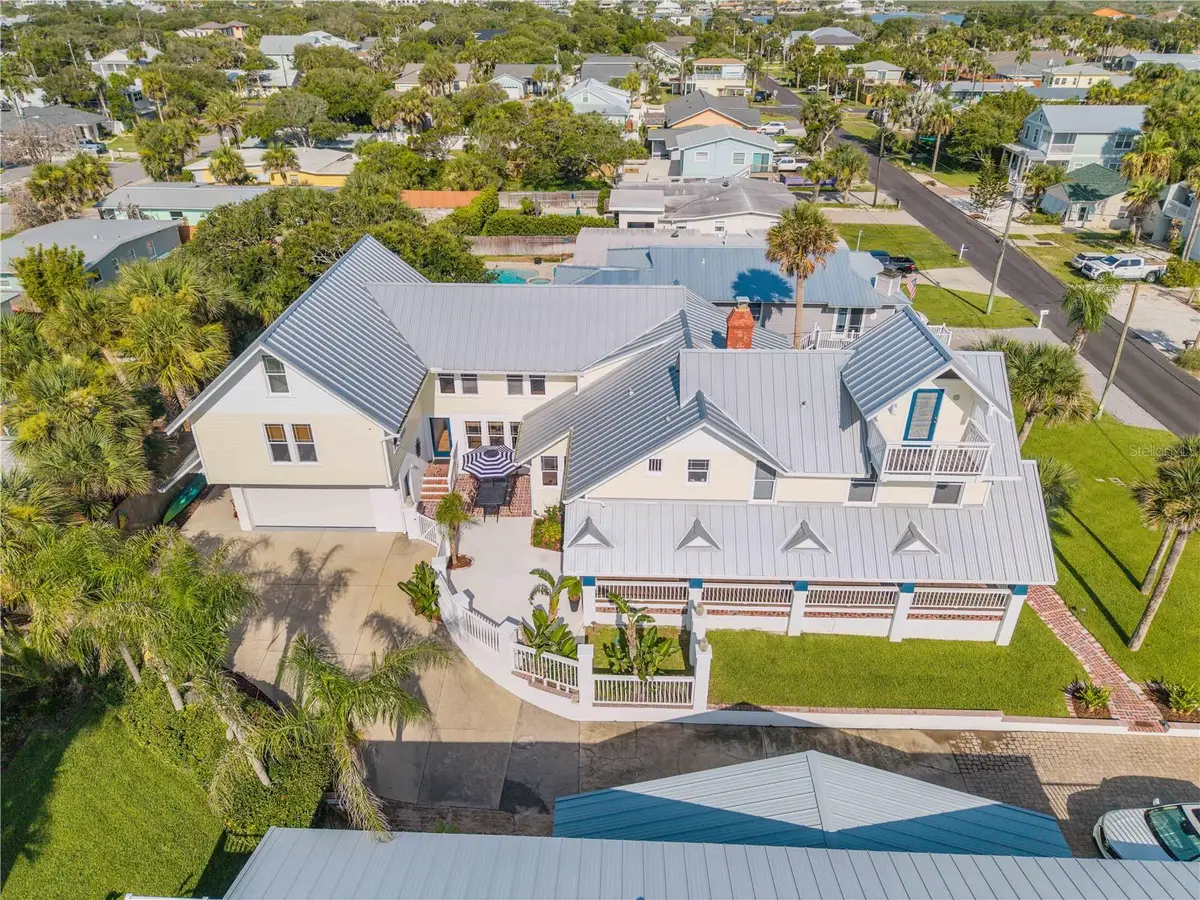 315 Due East Street, New Smyrna Beach, FL 32169 - #1