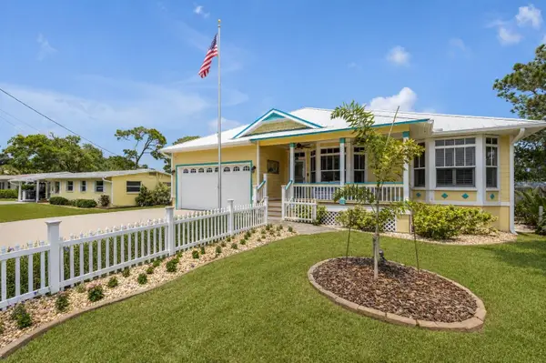 521 S Peninsula Avenue, NEW SMYRNA BEACH, FL 32169