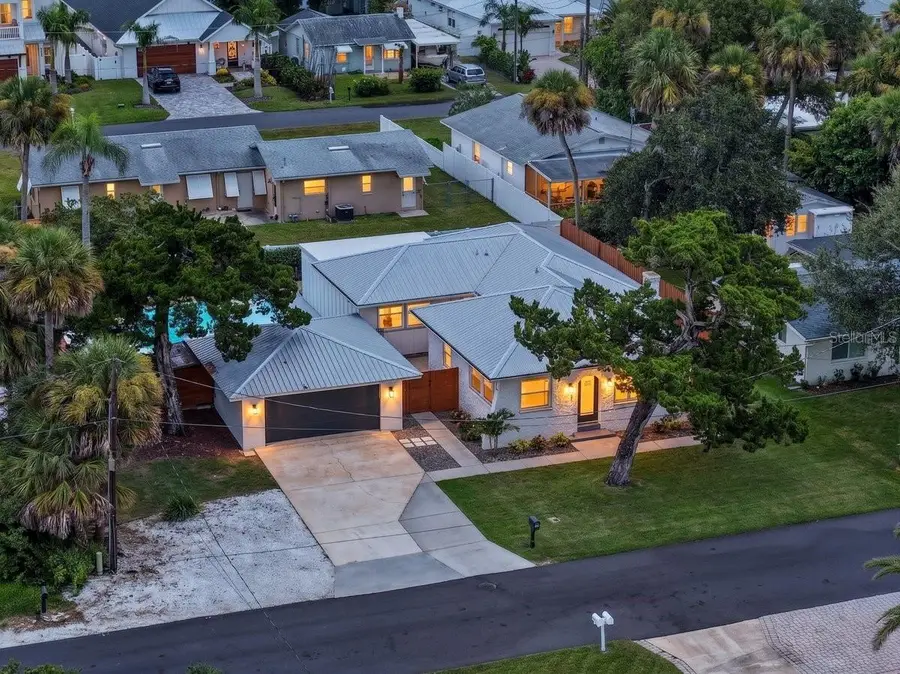 507 Goodwin Avenue, New Smyrna Beach, FL 32169 - #2