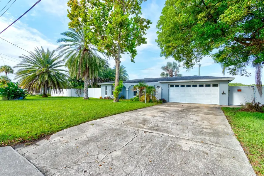 1026 Lake Avenue, Edgewater, FL 32132 - #3