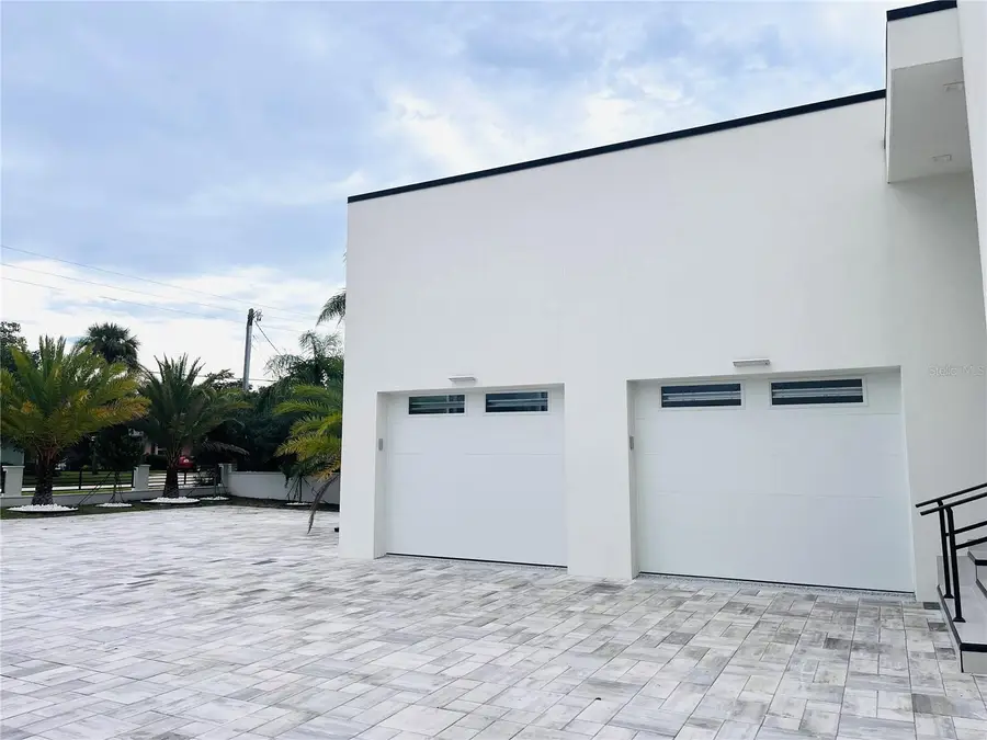 2115 N Halifax Avenue, Daytona Beach, FL 32118 - #2