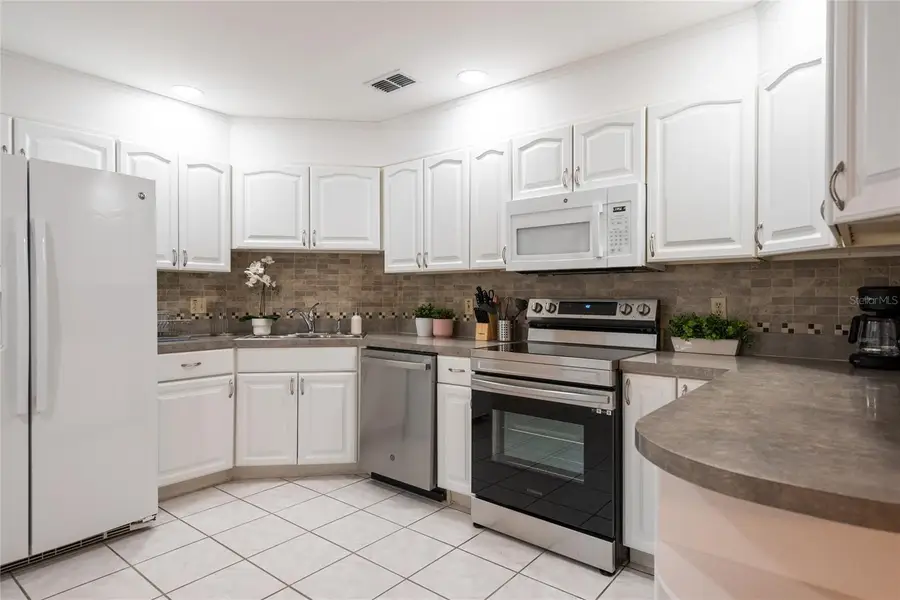 935 Amy Ridge Court, Kissimmee, FL 34747 - Image #2