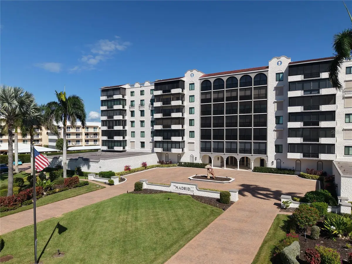 3430 Gulf Shore Boulevard N #3B, Naples, FL 34103 - Image #1